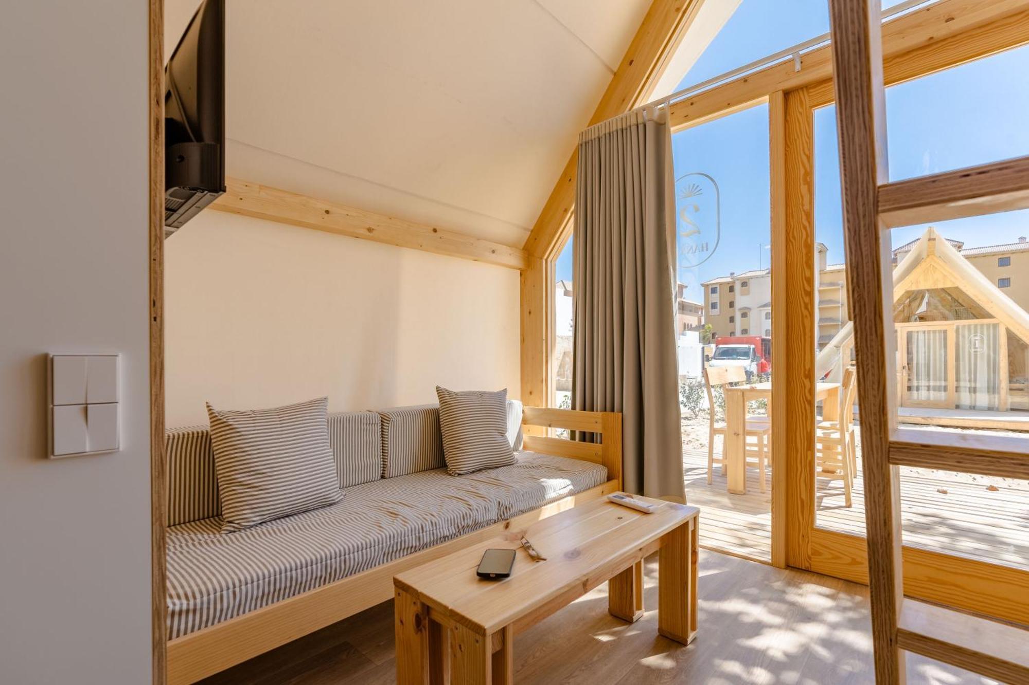 Costa Del Sol Glamping Village Фуенхірола Екстер'єр фото