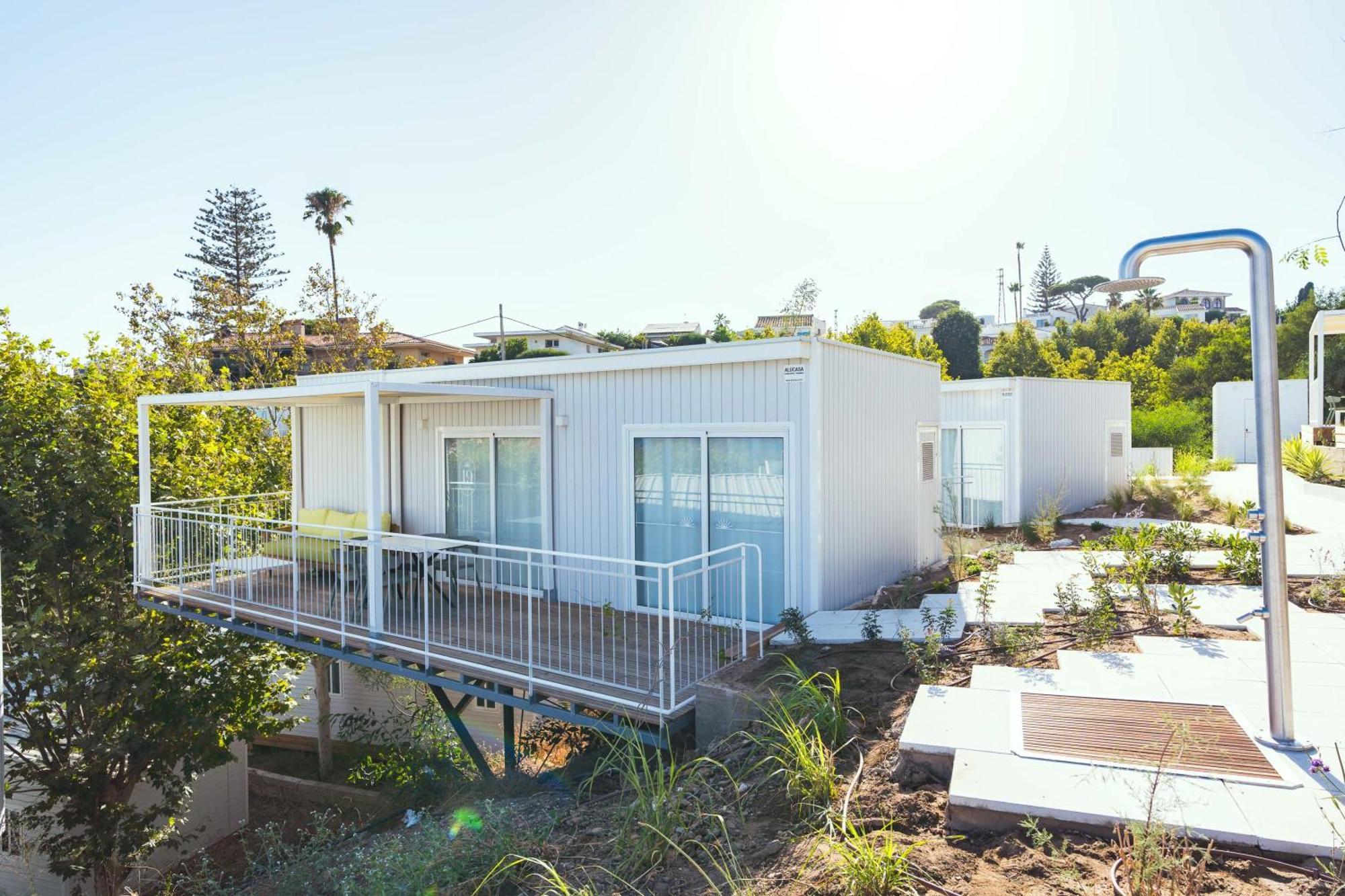 Costa Del Sol Glamping Village Фуенхірола Екстер'єр фото